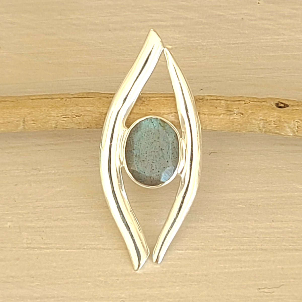 Pendentif moderne en argent et labradorite ovale - Petite Rainette