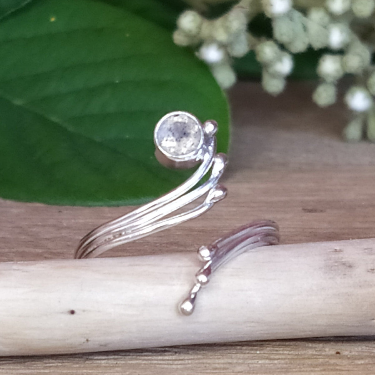 Bague réglable en argent et pierre de lune - Petite Rainette
