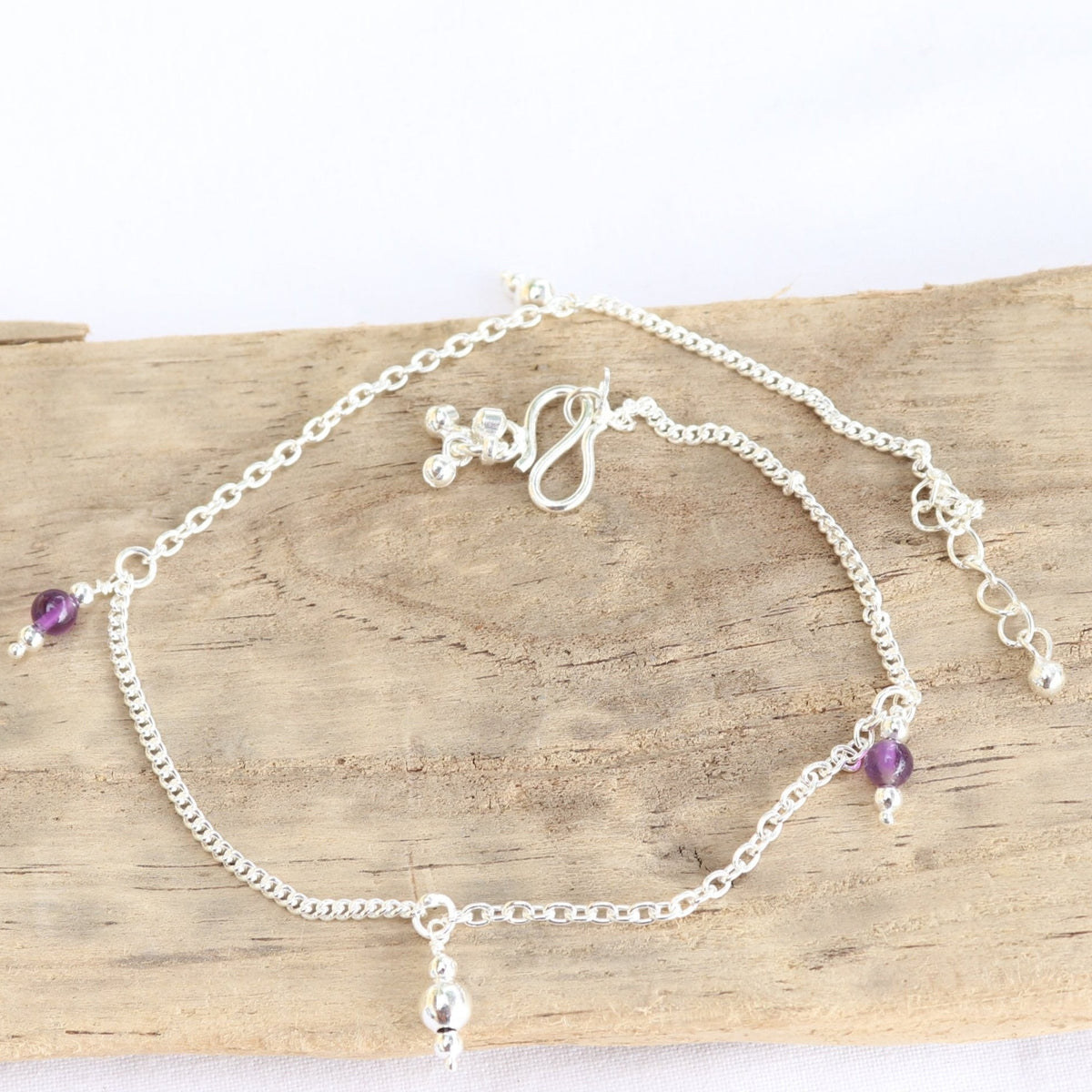 Chaîne de cheville en argent et améthyste - petite Rainette