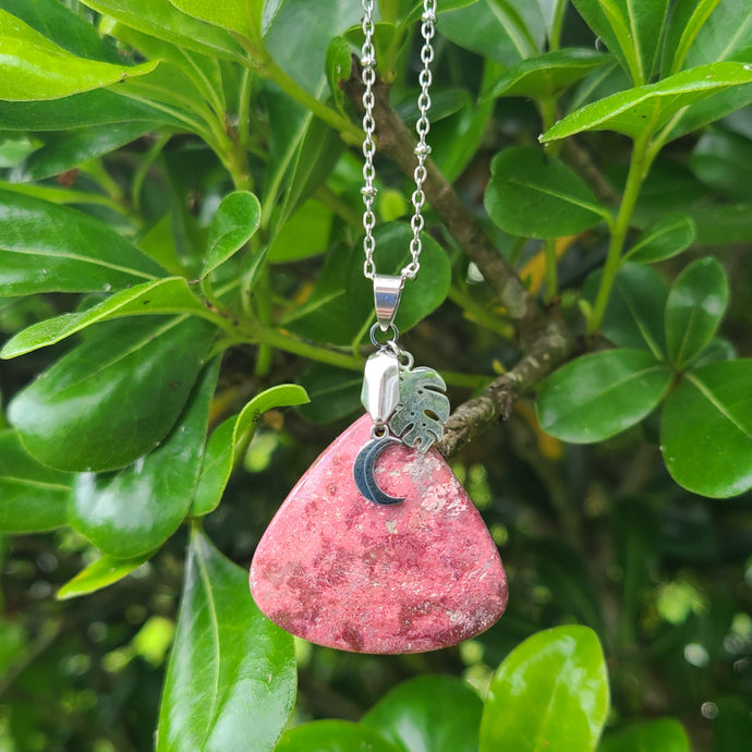 Collier en acier et thulite