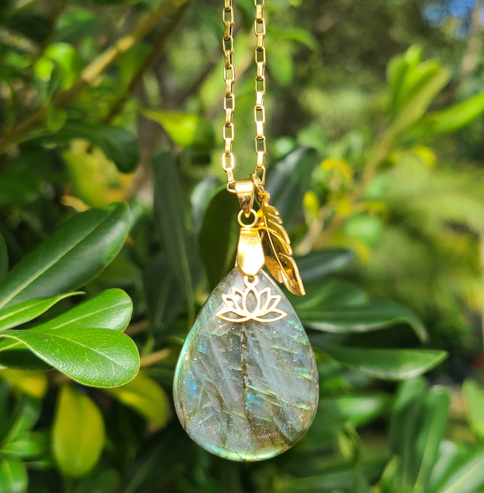 Collier en acier et labradorite