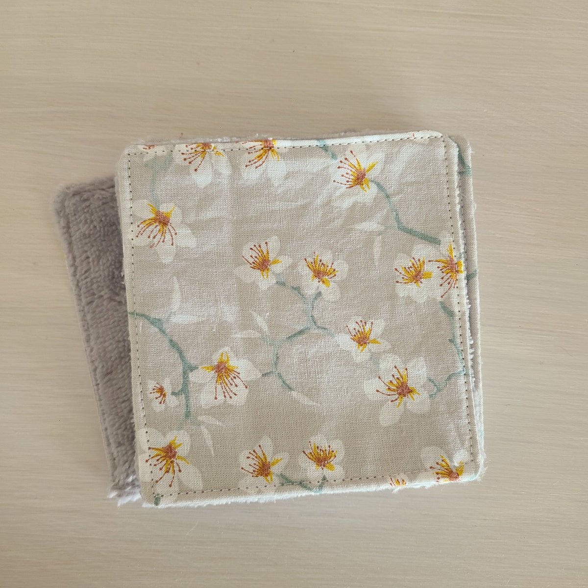 Lot de 7 lingettes démaquillantes lavables - Motifs fleurs de cerisier