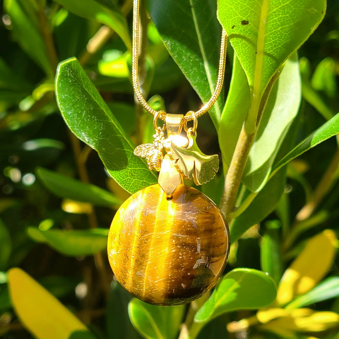 Collier en acier et oeil de tigre.