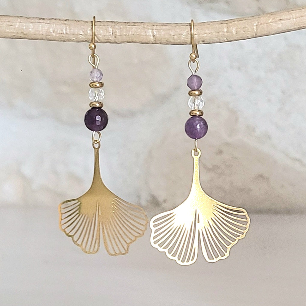 Boucles d'oreilles longues en améthyste avec feuille de ginkgo