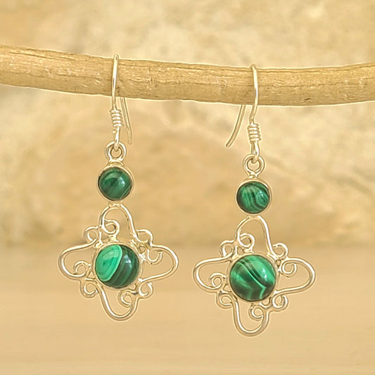 Boucles d'oreilles longues fantaisie en argent et malachite - Petite Rainette