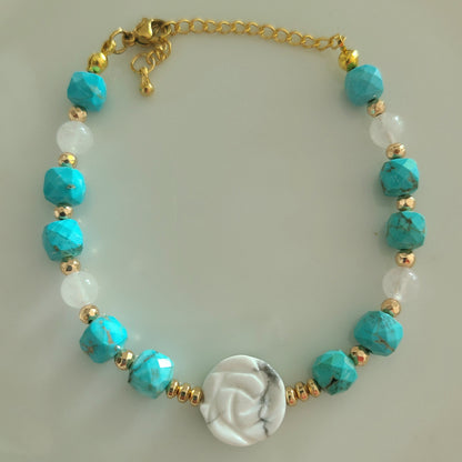 Bracelet en acier doré turquoise et howlite - Petite Rainette