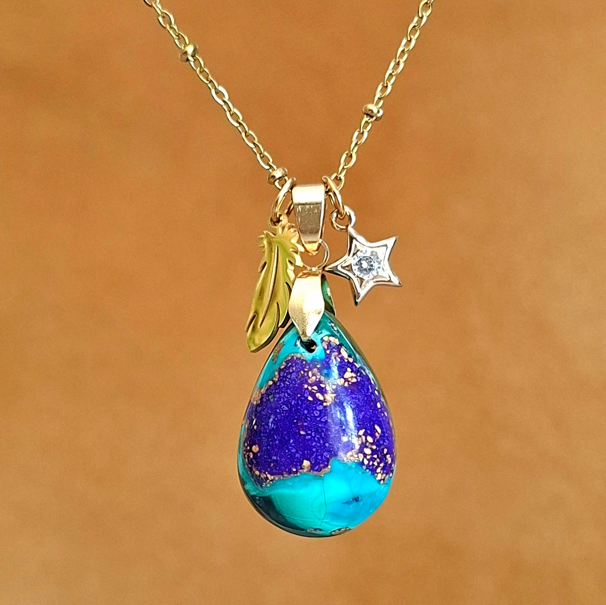 Collier azurite goutte bleu vert pierre naturelle acier inoxydable dore plume etoile zirconium