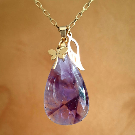 Collier doré en améthyste trapiche avec breloque libellule