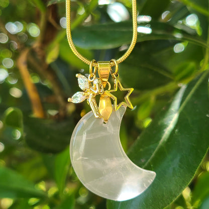 Collier acier avec lune en quartz rose et breloques fée et étoile