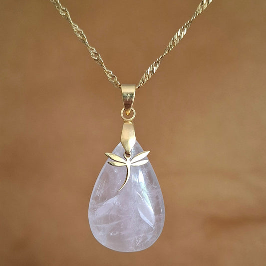 Collier acier en quartz rose forme poire avec breloque libellule