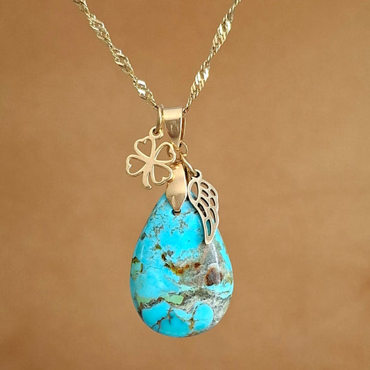 Collier acier en turquoise Kingman avec breloques dorées