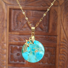 Charger l'image dans la galerie, collier turquoise mohave ronde pierre naturelle acier inoxydable doré étoile filante