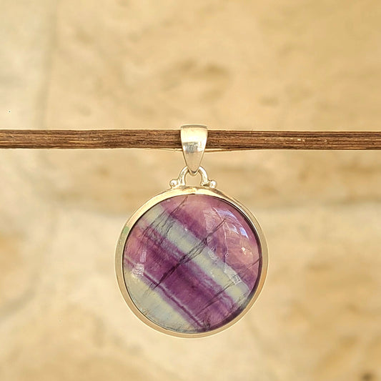 Pendentif en argent et fluorite ronde