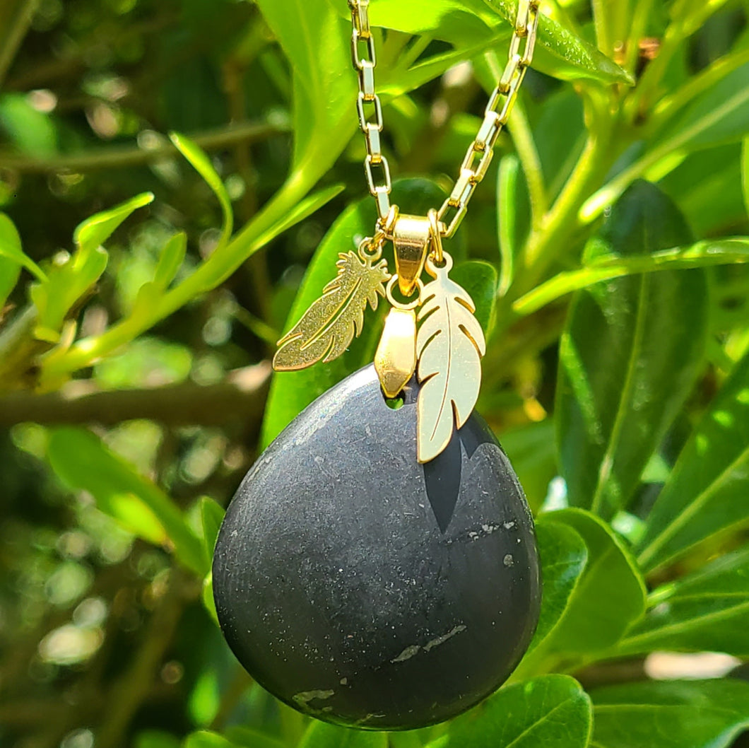 Nouveauté - Collier en acier et shungite