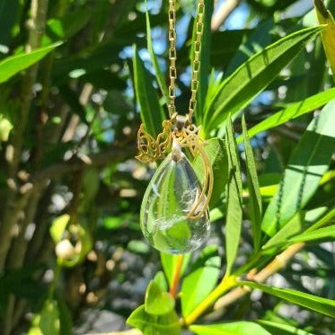 Collier en acier et quartz