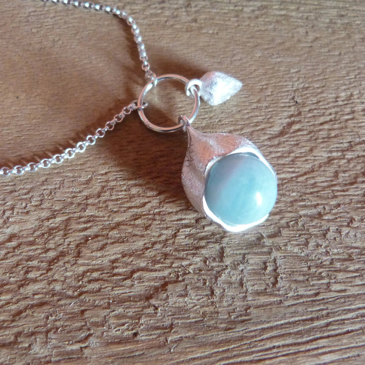 Bracelet bouton de fleur en argent et aigue-marine naturelle - Bijoux Cailloux Bambou