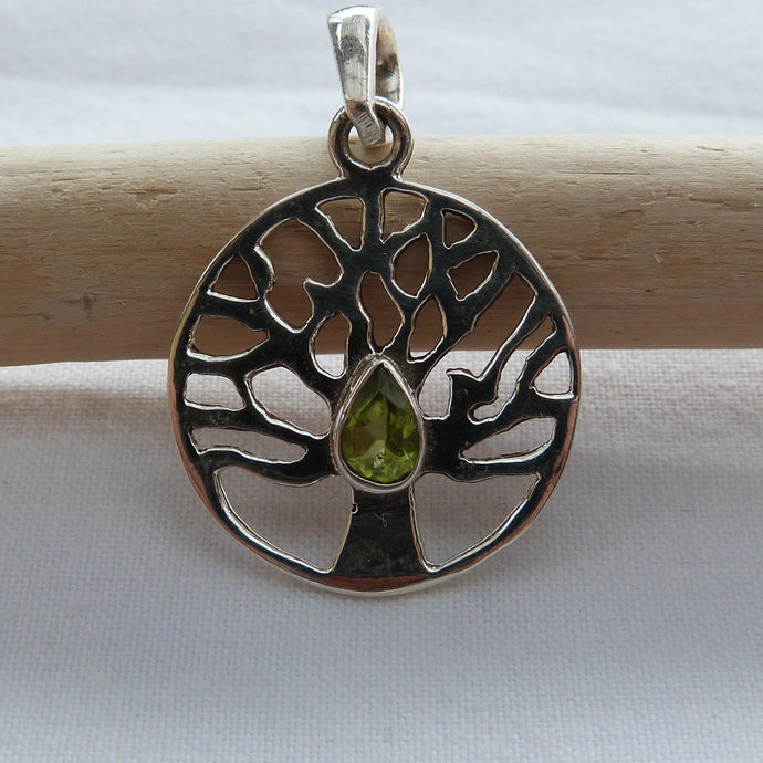 Pendentif arbre de vie en argent et péridot - Bijoux Cailloux Bambou