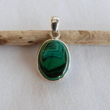 Charger l&#39;image dans la galerie, Pendentif argent et malachite - Bijoux Cailloux Bambou