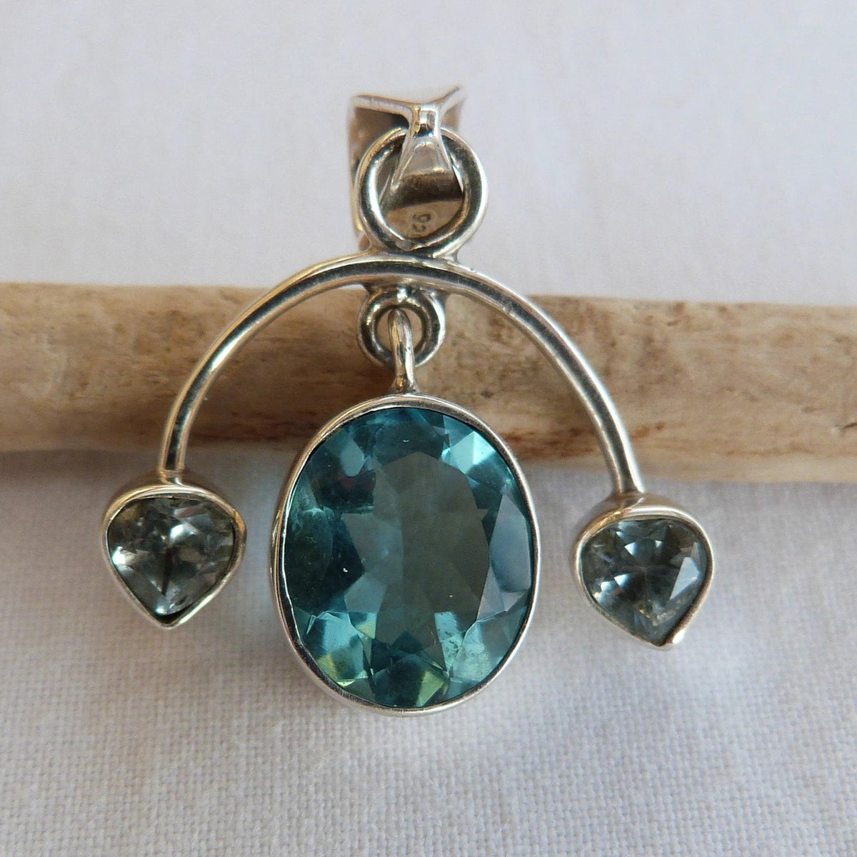 Pendentif en argent et topaze bleue - Petite Rainette