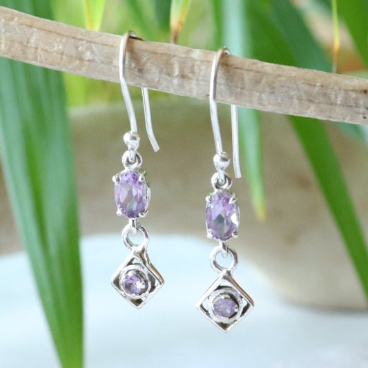 Boucles d'oreilles longues en argent et améthyste 