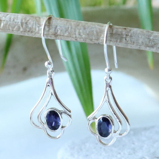 Boucles d'oreillesfleur  longues en argent et iolite ovale à facettes - Petite Rainette