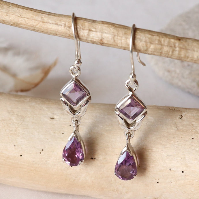 Boucles d'oreilles longues en argent et améthystes - Petite Rainette