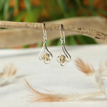 Charger l&#39;image dans la galerie, Boucles d&#39;oreilles longues en argent et citrine - Bijoux Cailloux Bambou