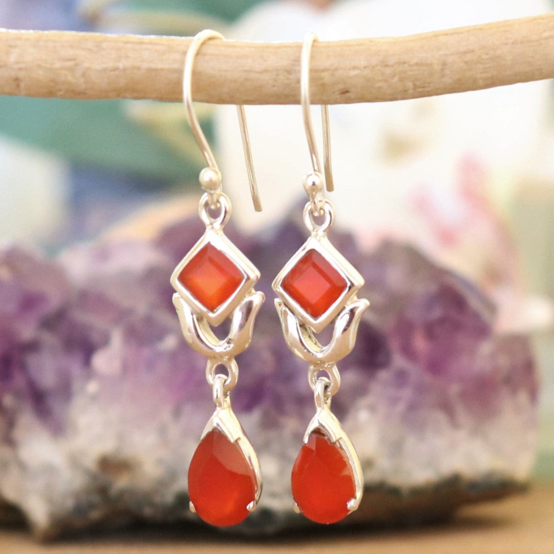 Boucles d'oreilles longues en argent et cornaline facettée