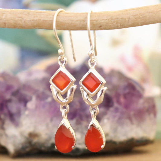 Boucles d'oreilles longues en argent et cornaline facettée