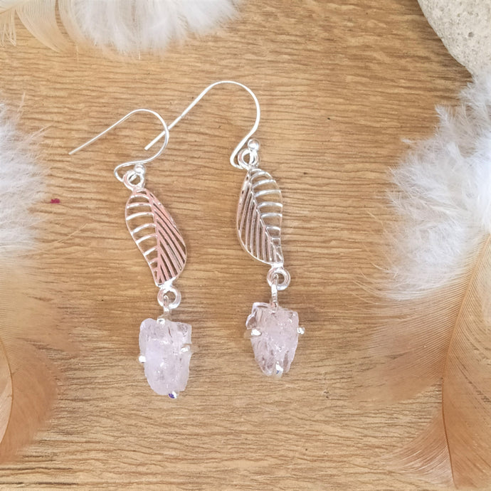 Boucles d'oreilles longues en argent et quartz rose - Bijoux Cailloux Bambou