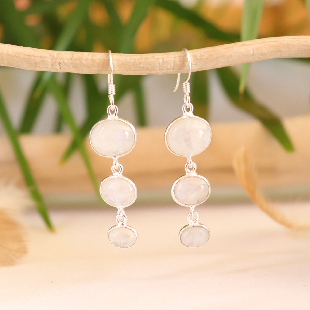 Boucles d'oreilles longues en argent et pierre de lune