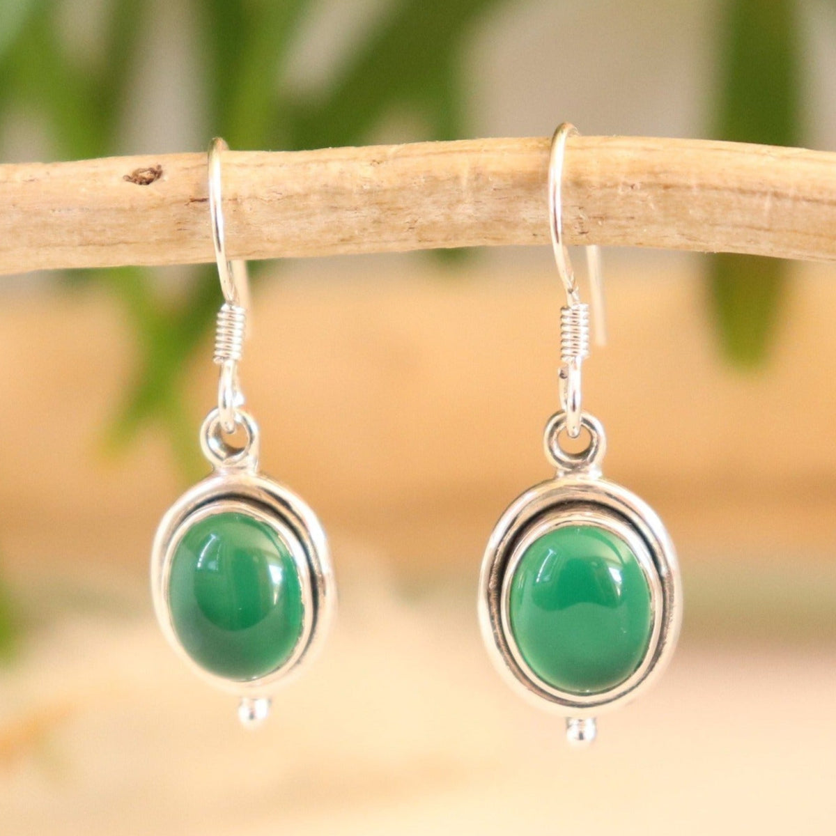 Boucles d'oreilles ovales en argent et onyx vert - Petite Rainette
