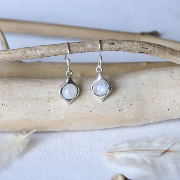 Boucles d'oreilles en argent et pierre de lune ronde - Bijoux Cailloux Bambou