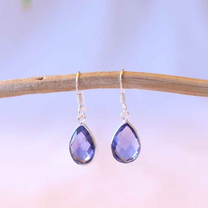 Boucles d'oreilles longues en argent et iolite