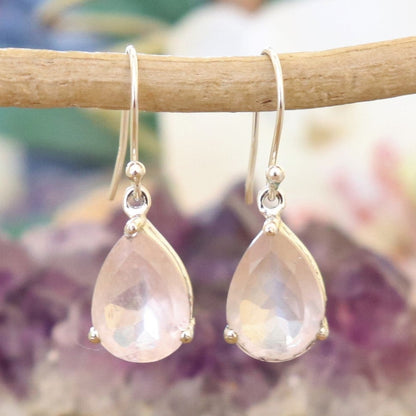 Boucles d'oreilles forme poire en argent et quartz rose 