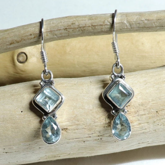 Boucles d'oreilles en argent et topazes bleues - Petite Rainette