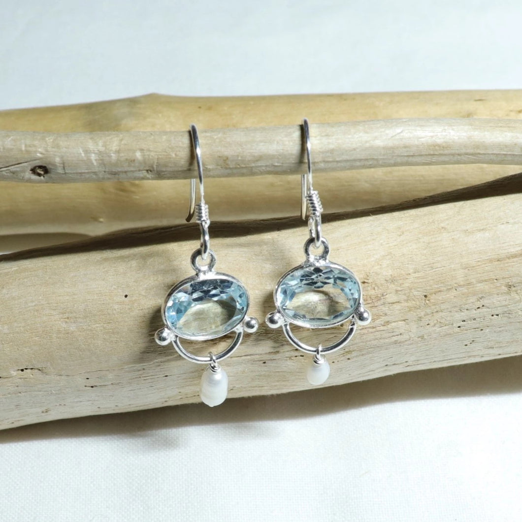 Boucles d'oreilles longues en argent avec topaze et perle - Bijoux Cailloux Bambou