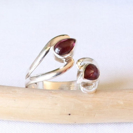 Bague réglable en argent et grenat