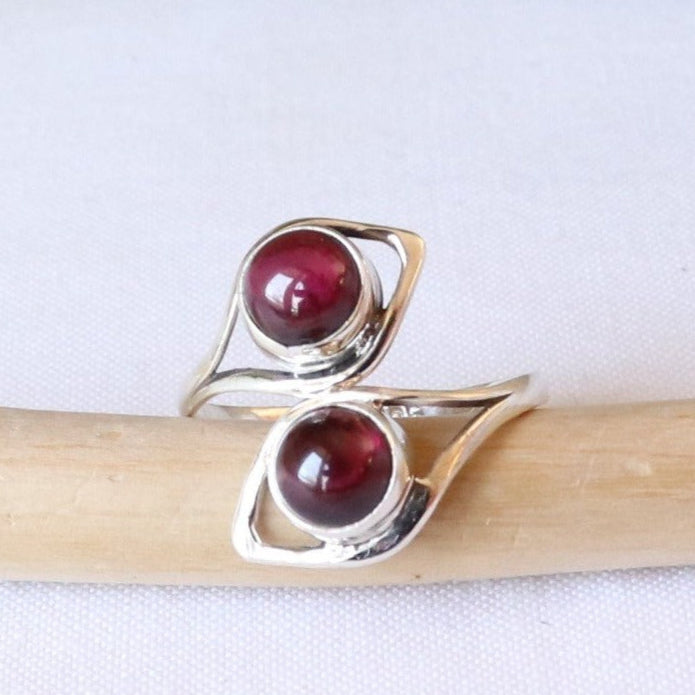 Bague réglable en argent et grenat - Petite Rainette