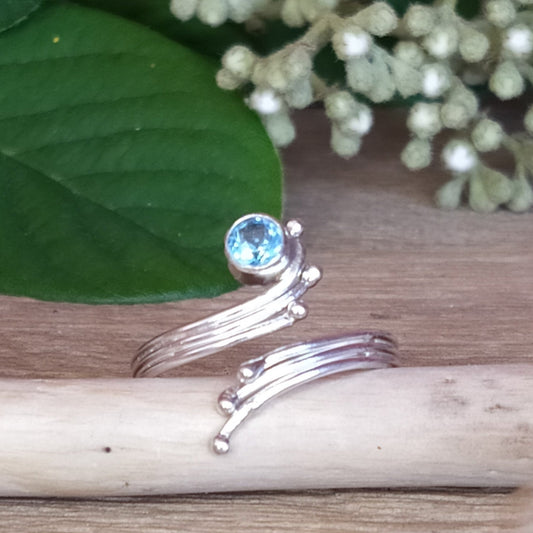 Bague réglable en argent et topaze bleue - Petite Rainette