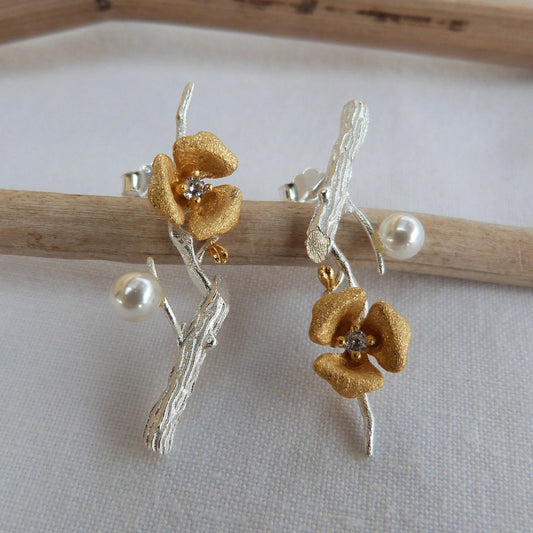 Boucles d'oreilles fleur de prunier en argent et nacre
