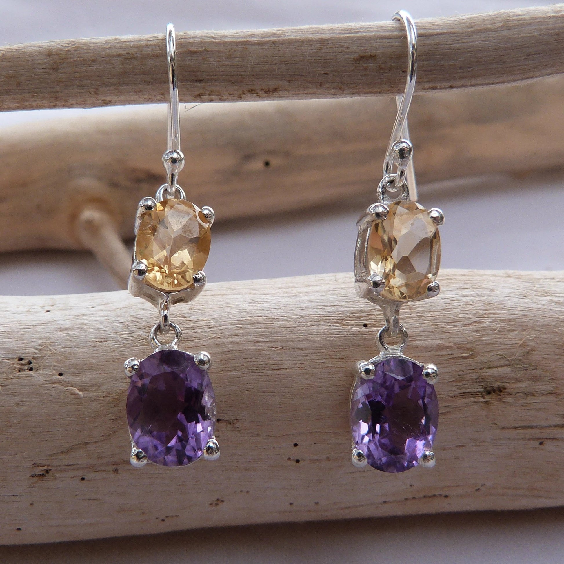 Boucles d'oreilles longues en argent  améthyste et citrine facettées ovales 