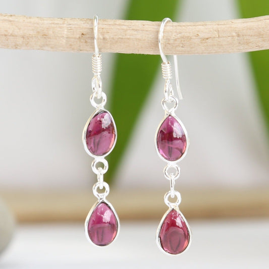 Boucles d'oreilles longues en argent et grenat - Petite Rainette
