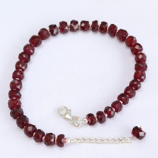 Bracelet en argent et perles de grenat  à facettes - Petite Rainette