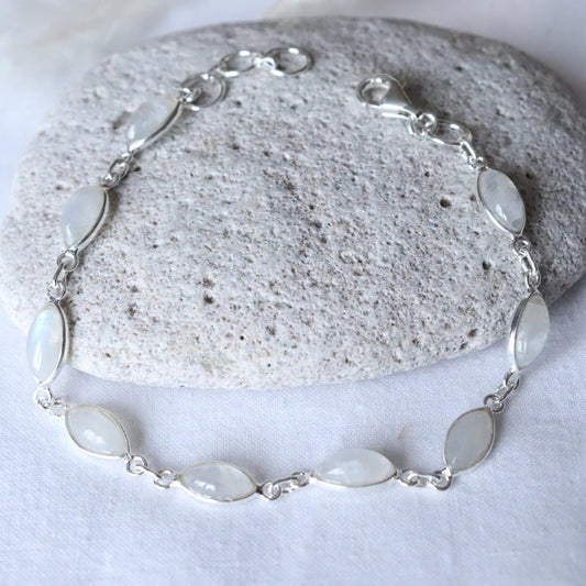 Bracelet en argent et pierre de lune 