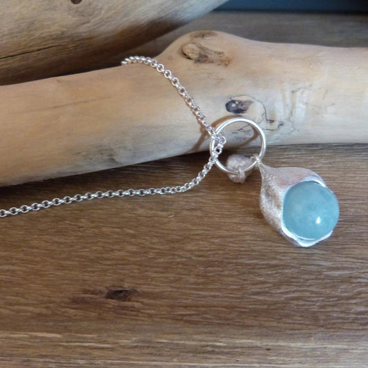 Bracelet bouton de fleur de lotus en aigue-marine 