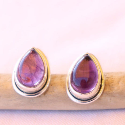 Boucles d'oreilles clous en argent et améthyste forme poire - Petite Rainette