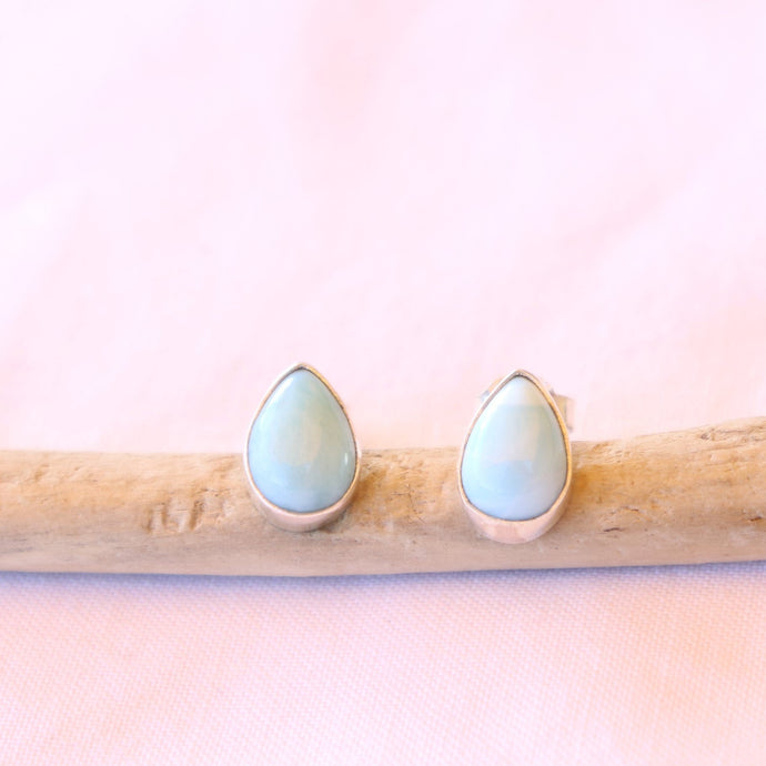 Clous d'oreilles poire en argent et larimar