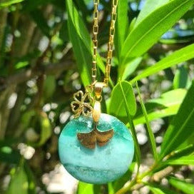 Collier en acier et calcédoine chrome - Petite Rainette