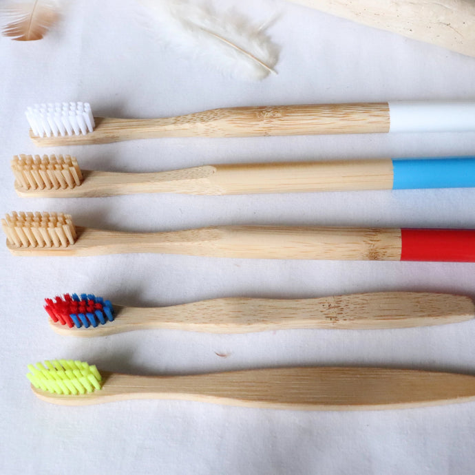 Brosse à dent écologique en bambou - Bijoux Cailloux Bambou